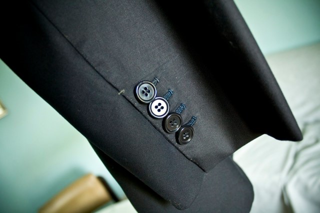 24-jacket-sleeve-buttons